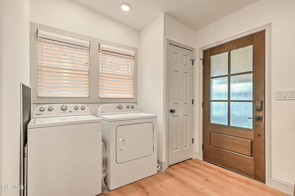 Photo #15: 1617 Woodside Drive