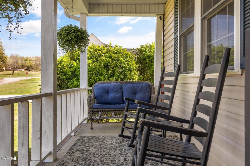 Photo #5: 107 Steven Lane