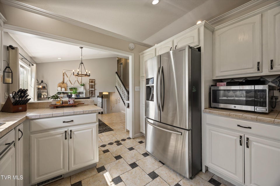 Photo #19: 107 Steven Lane