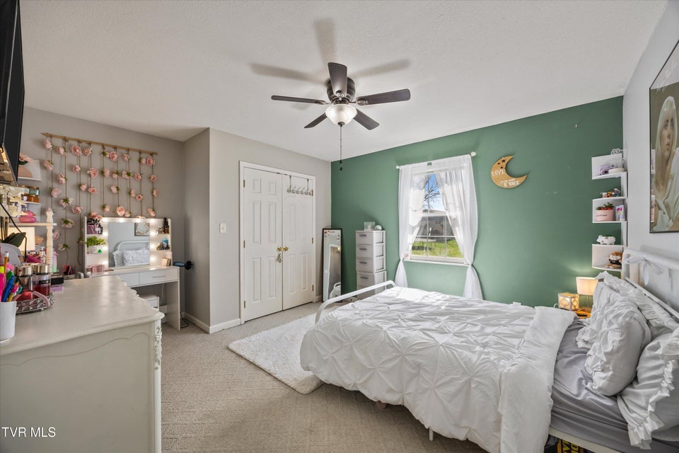 Photo #27: 107 Steven Lane