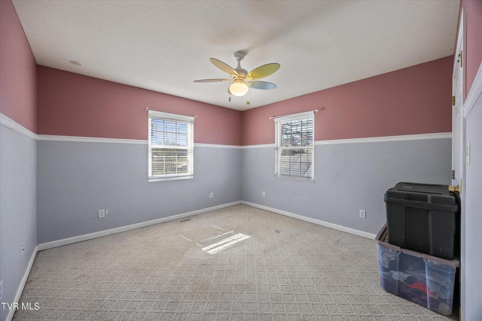 Photo #28: 107 Steven Lane