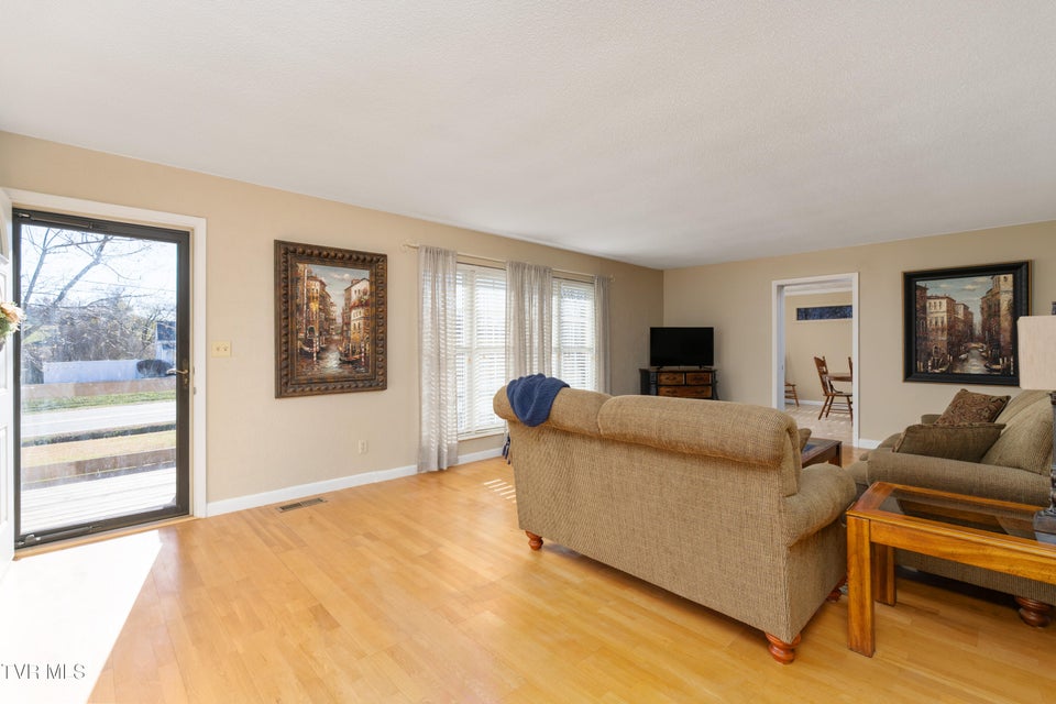 Photo #34: 5010 Newport Highway