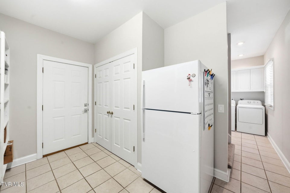 Photo #22: 122 Chestnut Ridge Drive