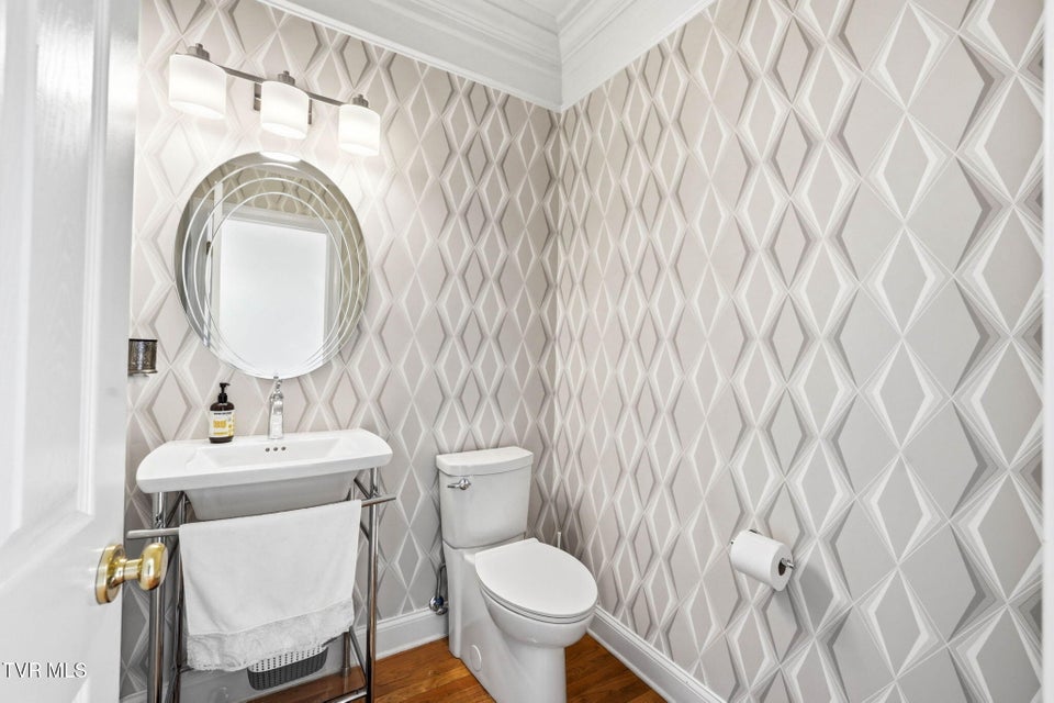 Photo #14: 122 Chestnut Ridge Drive