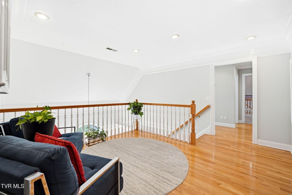 Photo #33: 122 Chestnut Ridge Drive