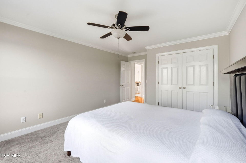 Photo #39: 122 Chestnut Ridge Drive