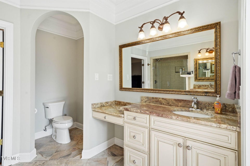 Photo #32: 122 Chestnut Ridge Drive