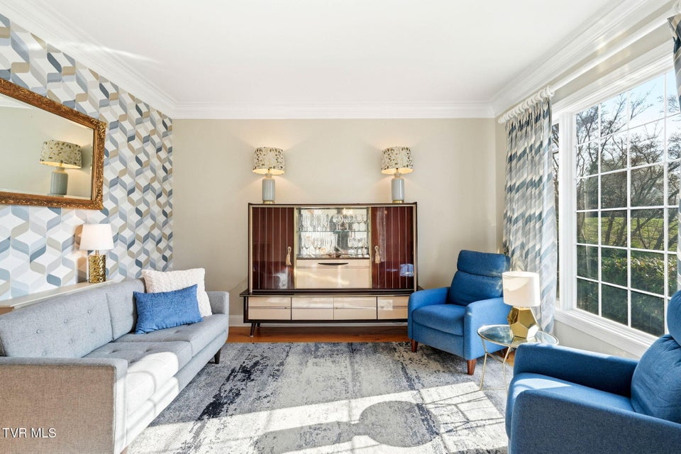 Photo #5: 122 Chestnut Ridge Drive