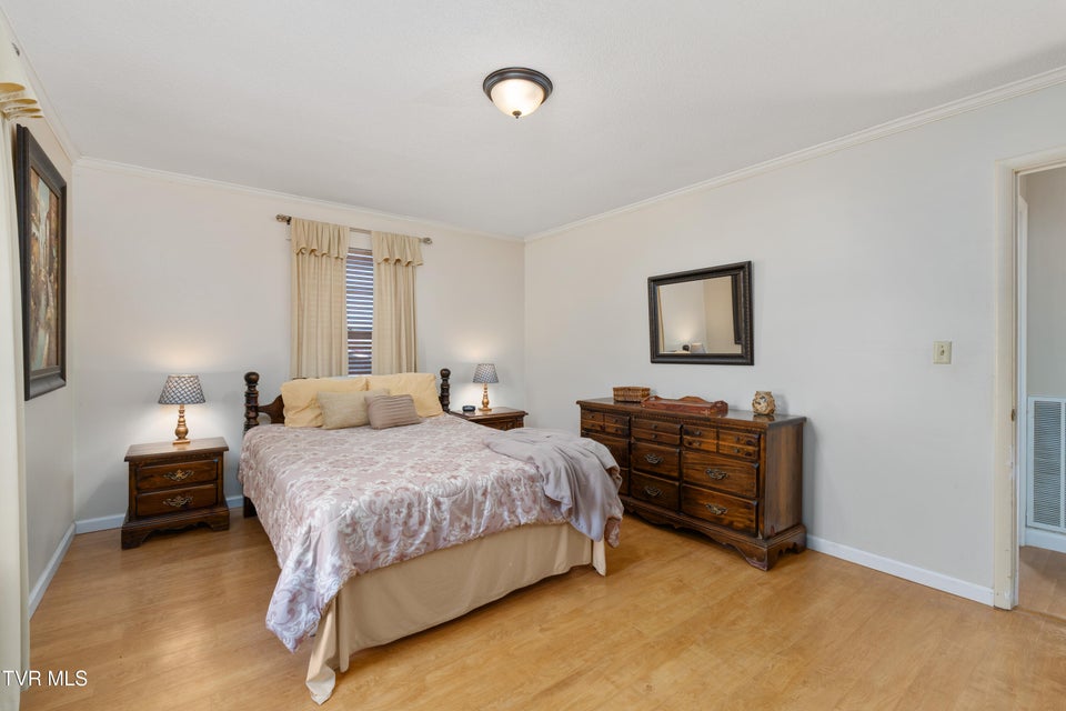 Photo #71: 5010 Newport Highway