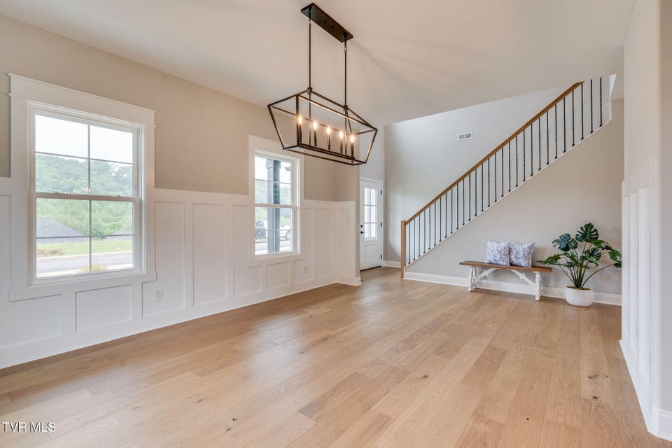 Photo #8: 812 Dolen Place