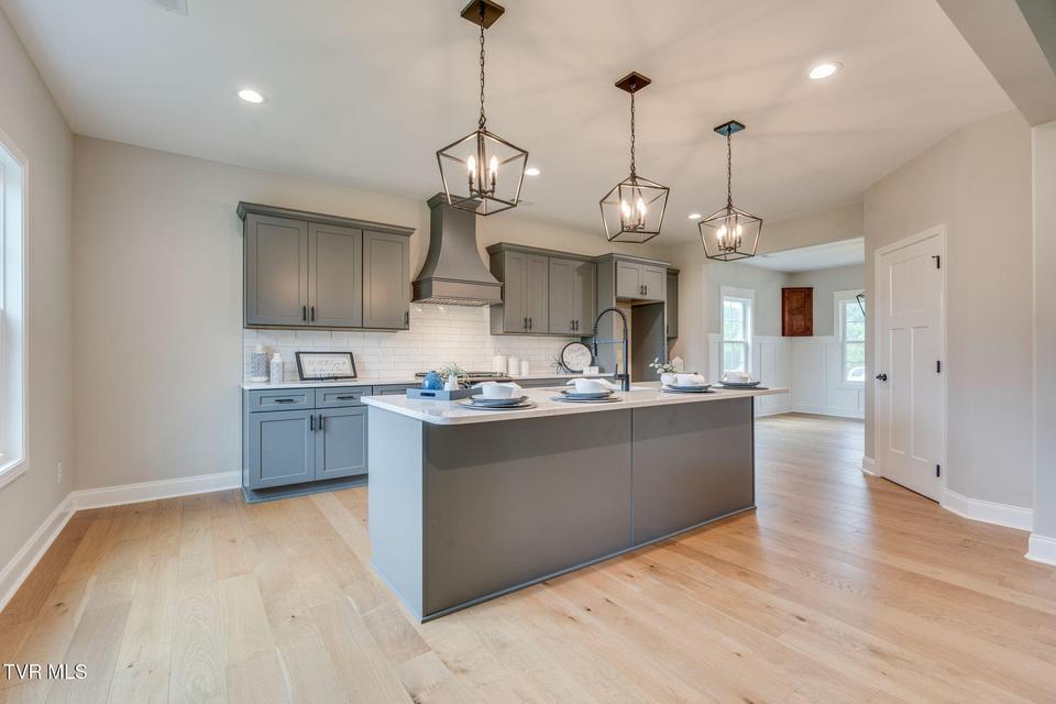 Photo #13: 812 Dolen Place