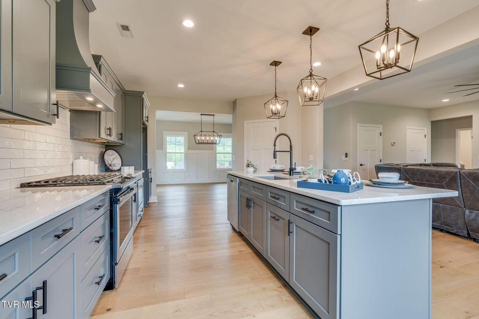 Photo #14: 812 Dolen Place