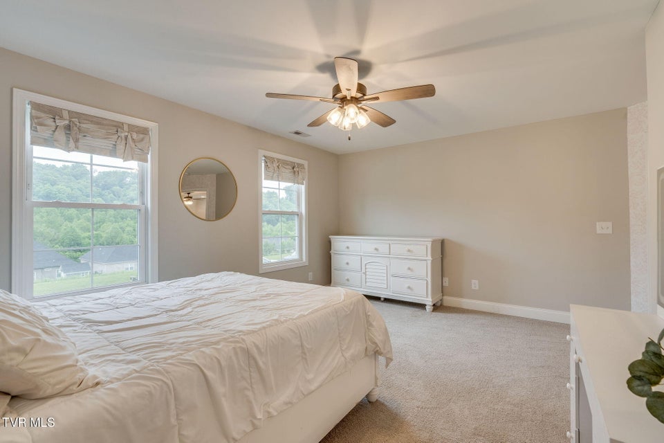 Photo #32: 812 Dolen Place