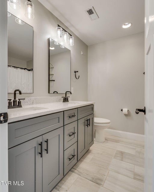 Photo #33: 812 Dolen Place