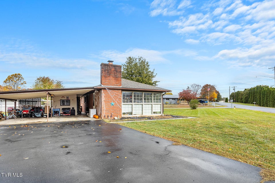 Photo #3: 200 Fairacres Drive