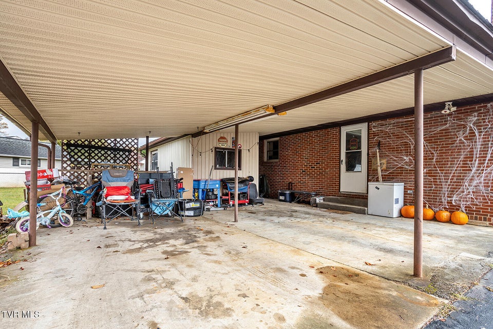 Photo #7: 200 Fairacres Drive