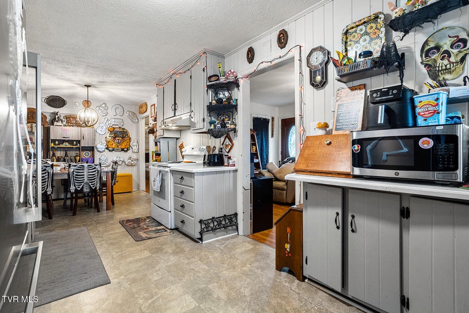 Photo #22: 200 Fairacres Drive