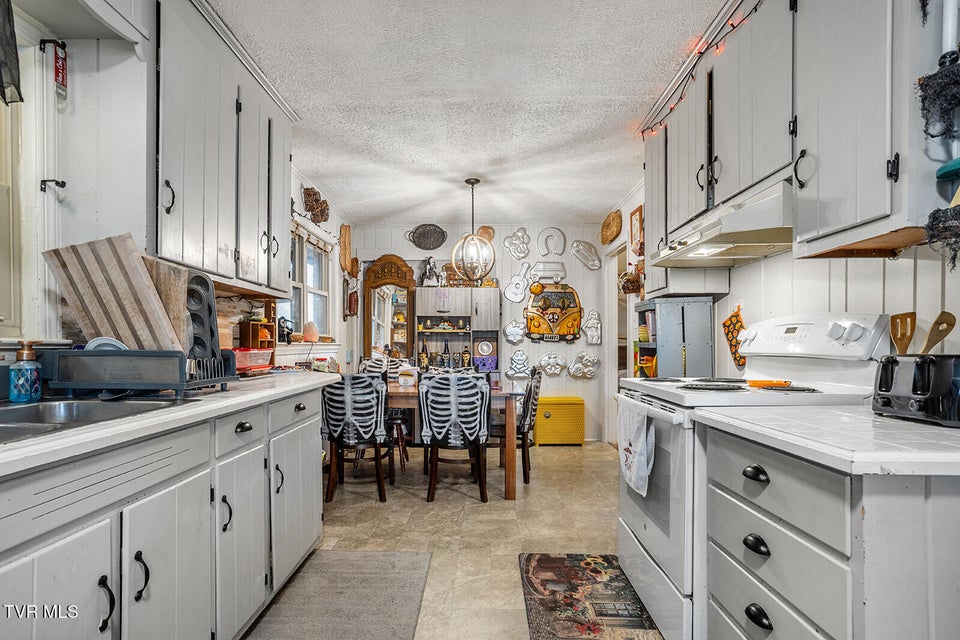 Photo #25: 200 Fairacres Drive