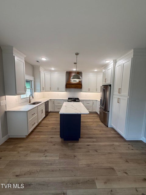 Photo #14: 304 Monroe Drive