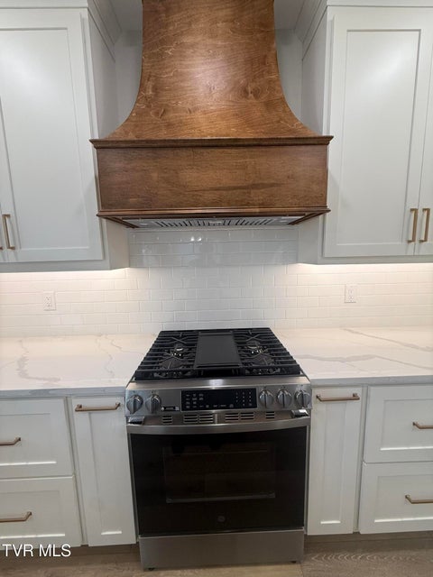 Photo #9: 304 Monroe Drive