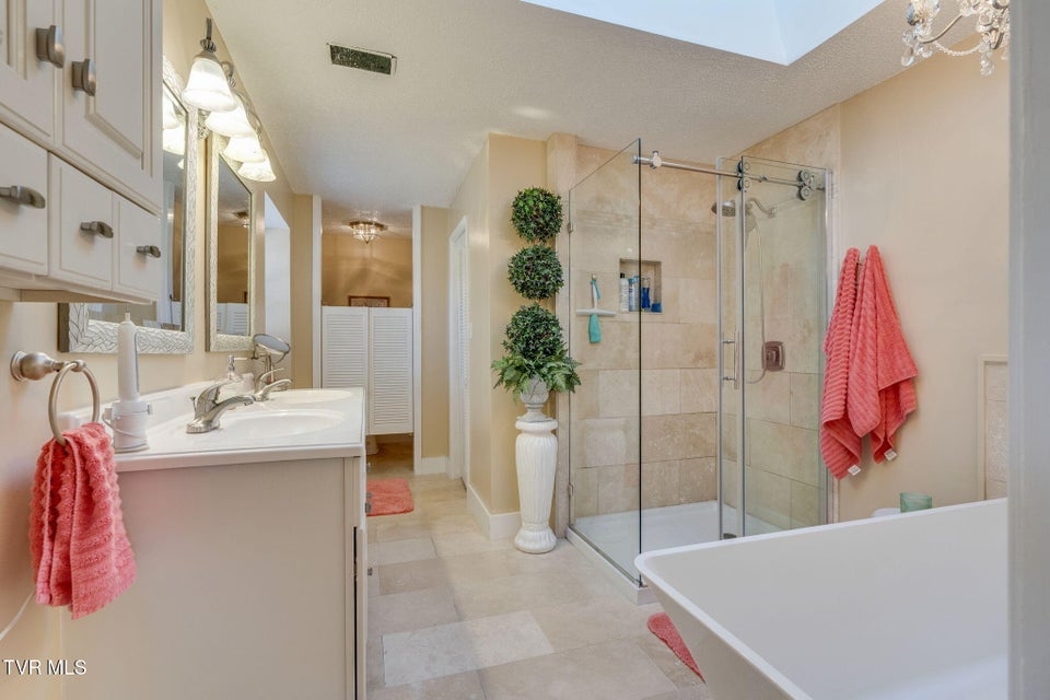 Photo #19: 3315 Martindale Drive