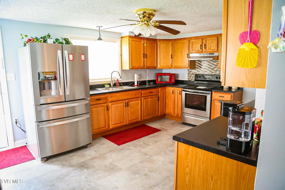 Photo #12: 18 Old Quarry Road