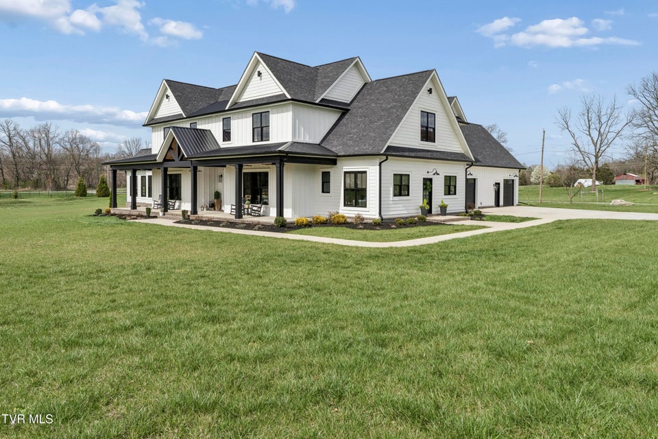 Photo #2: 133 Wake Robin Lane