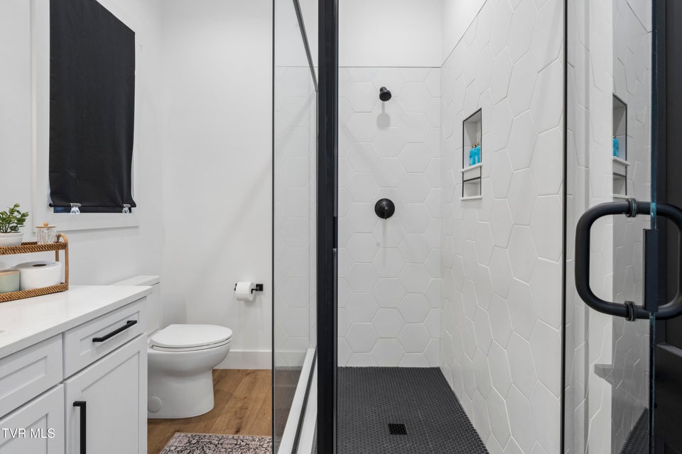 Photo #33: 133 Wake Robin Lane