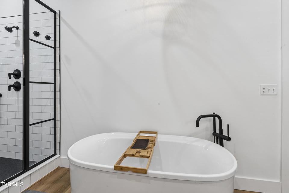 Photo #42: 133 Wake Robin Lane