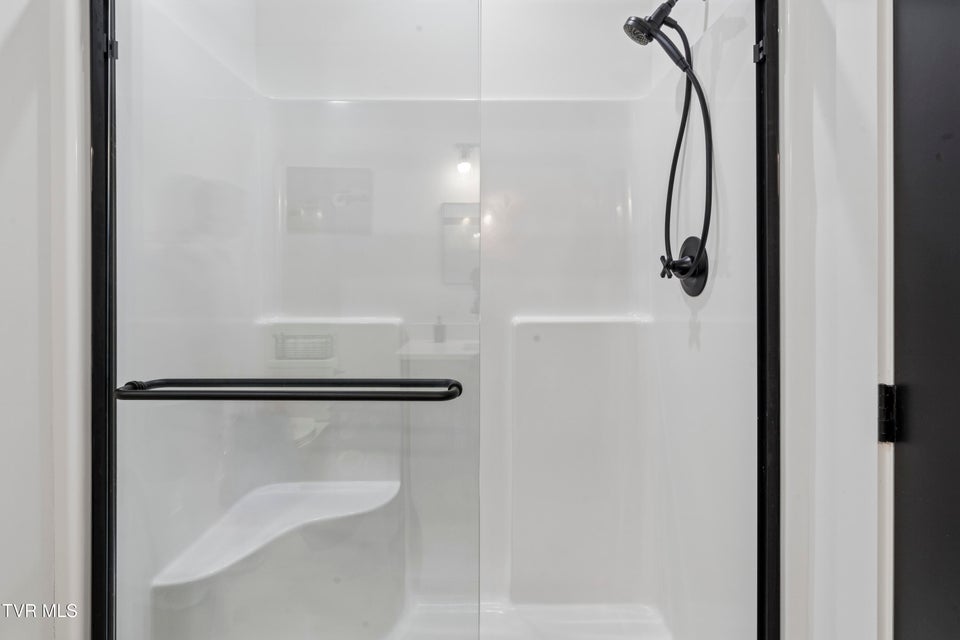 Photo #69: 133 Wake Robin Lane