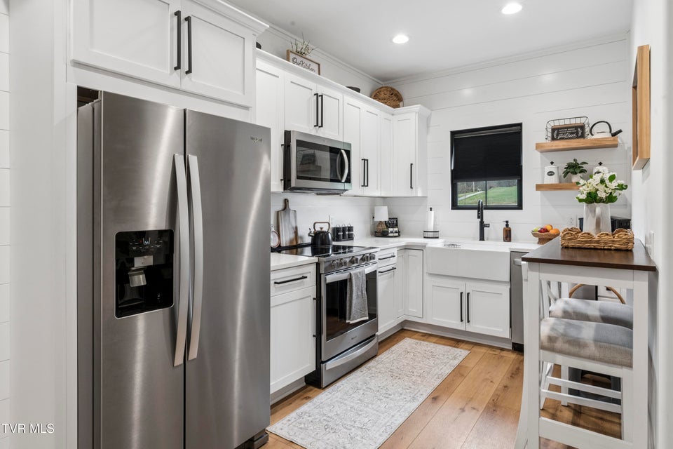 Photo #72: 133 Wake Robin Lane