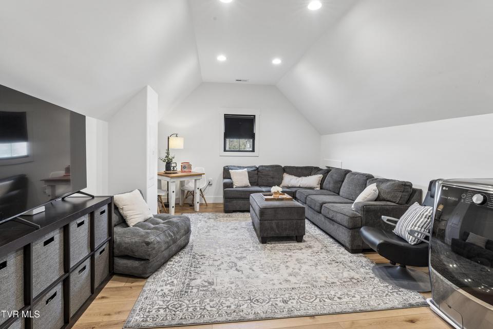 Photo #79: 133 Wake Robin Lane