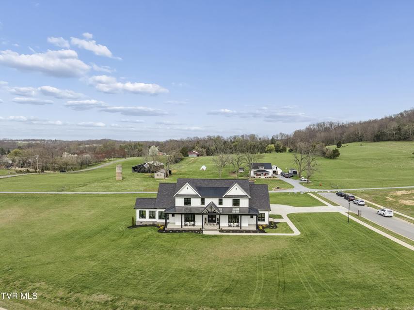 Photo #100: 133 Wake Robin Lane