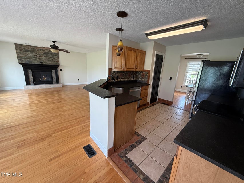 Photo #17: 117 Barefoot Landing Drive