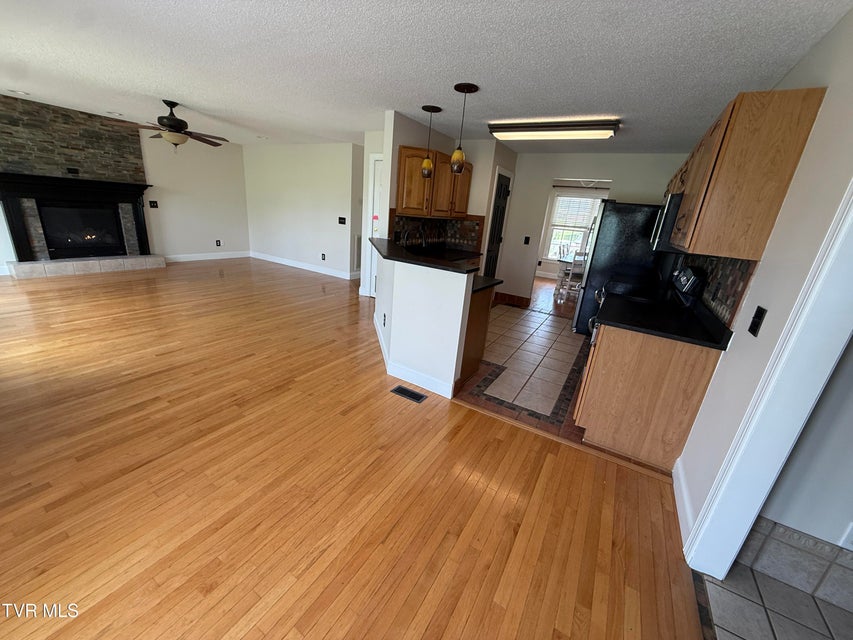 Photo #65: 117 Barefoot Landing Drive