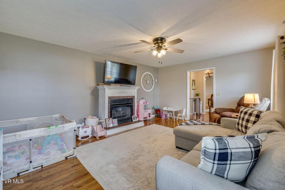 Photo #17: 112 Isaac Lincoln Place