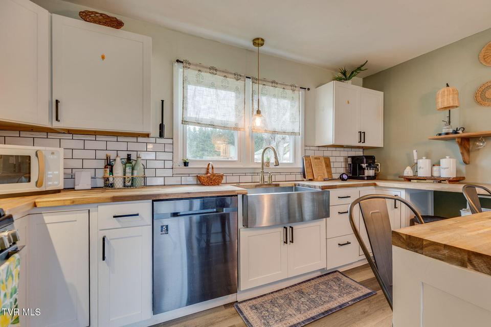 Photo #10: 2104 Miller Lane