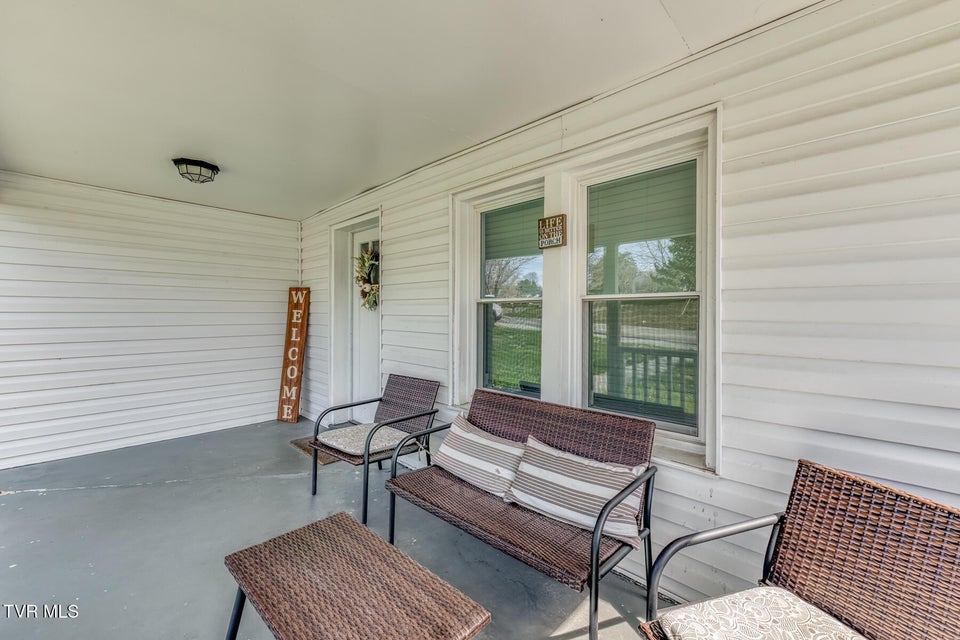 Photo #4: 176 Crescent Drive