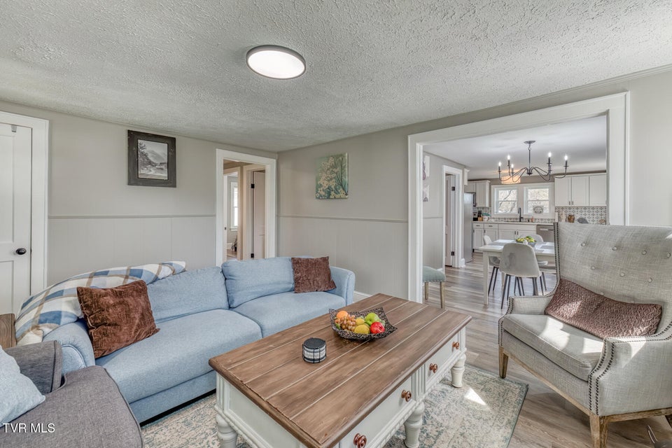 Photo #14: 176 Crescent Drive