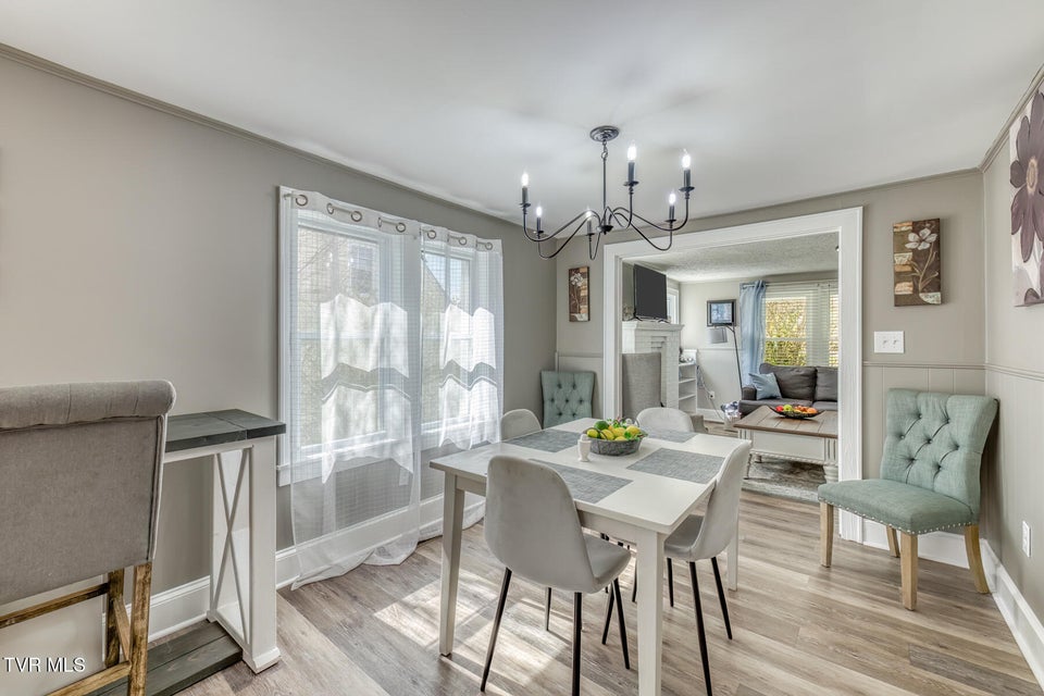 Photo #16: 176 Crescent Drive