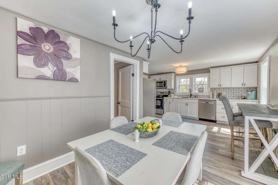 Photo #17: 176 Crescent Drive