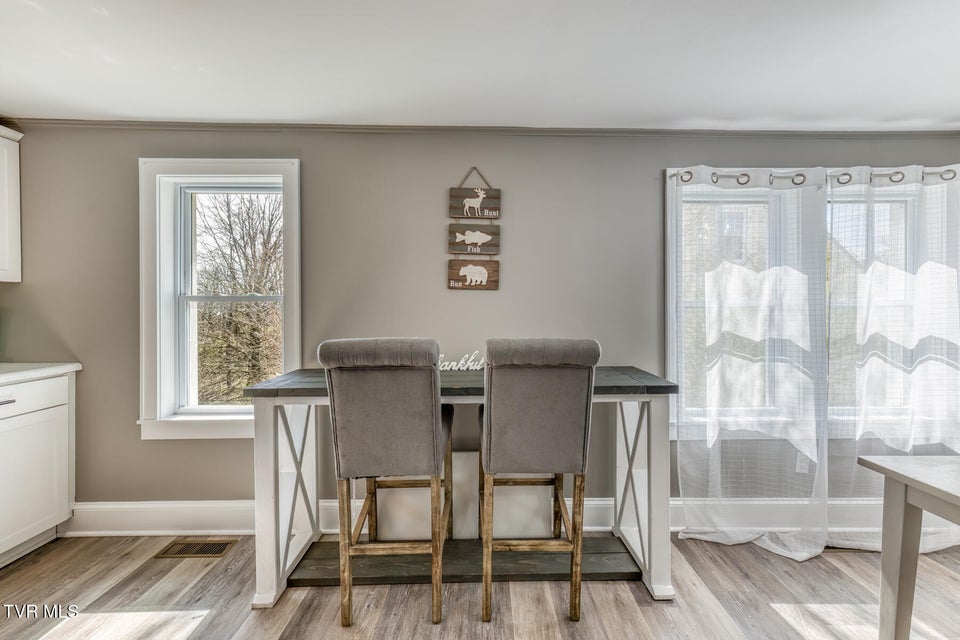 Photo #18: 176 Crescent Drive