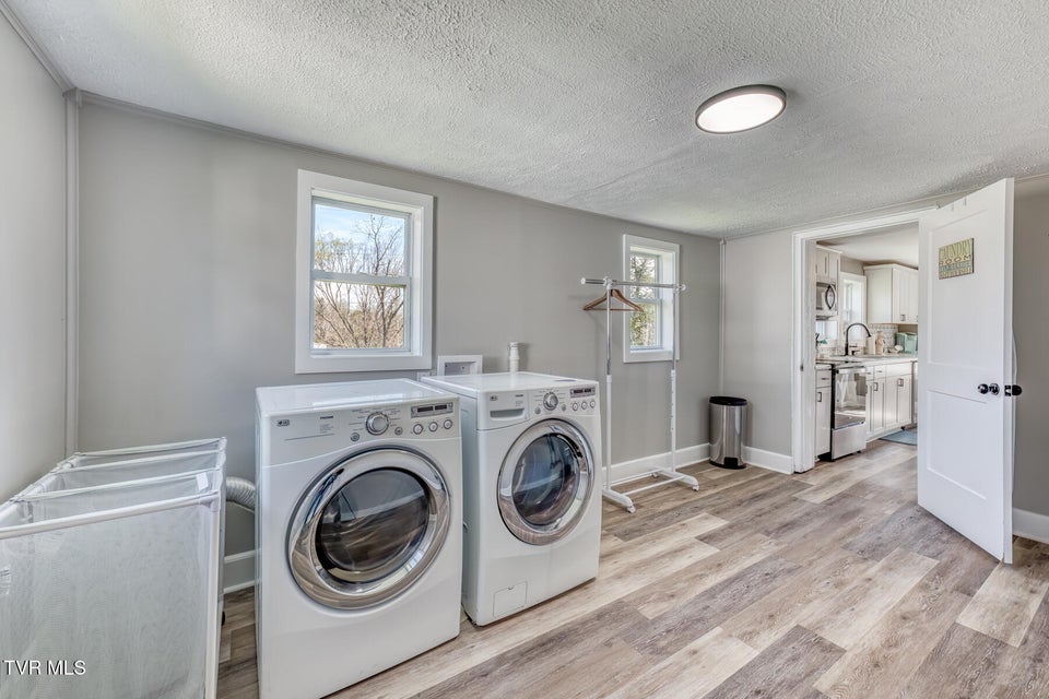 Photo #24: 176 Crescent Drive