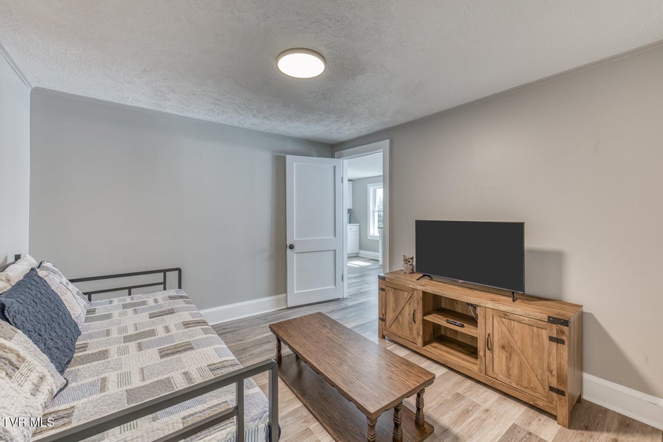 Photo #26: 176 Crescent Drive