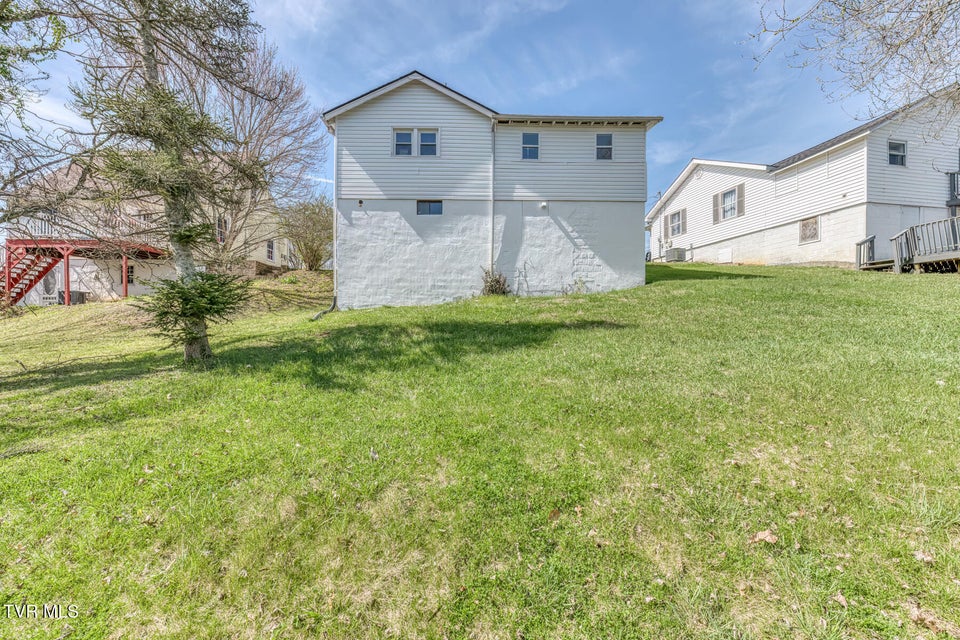 Photo #9: 176 Crescent Drive