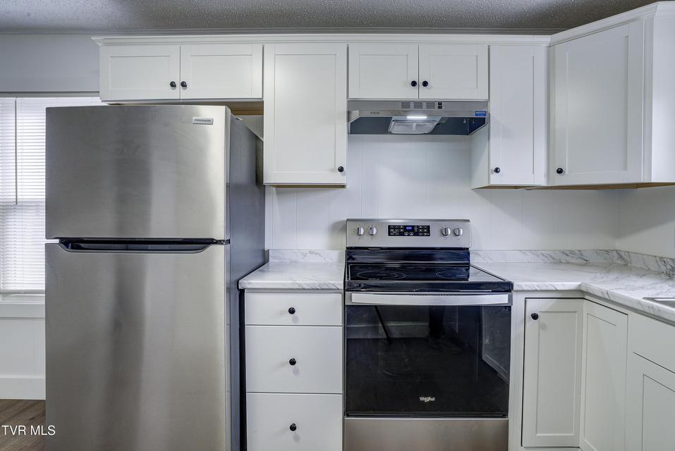 Photo #9: 2969 Ashley Street