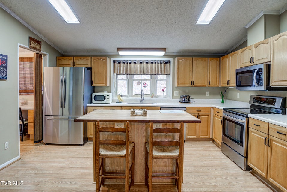 Photo #32: 958 Avery Branch Road