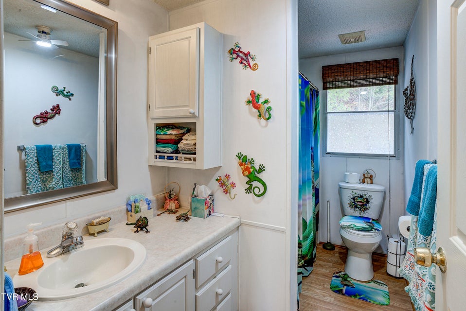 Photo #38: 958 Avery Branch Road