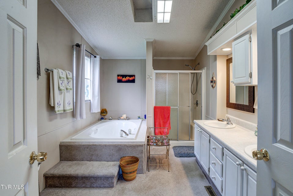 Photo #50: 958 Avery Branch Road