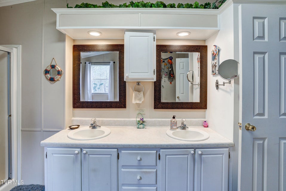 Photo #51: 958 Avery Branch Road